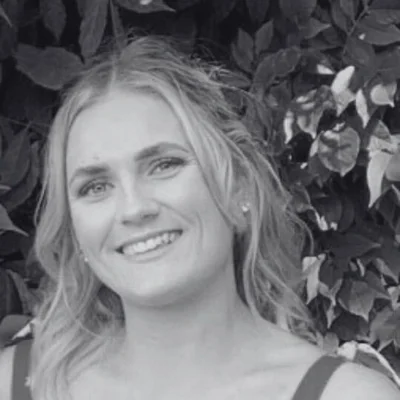 Tara Hingston B&W Tara Hingston B&W